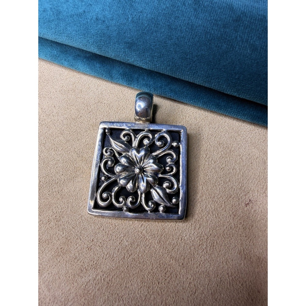 Vintage 925 Sterling Silver Square Floral Scrollwork Black Onyx Pendant 1.5"